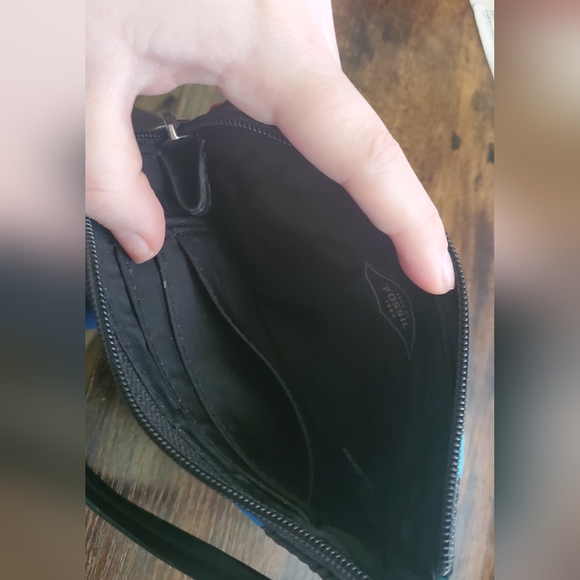 FOSSIL wristlet - Picture 4 of 4